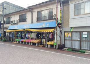 川本店外観